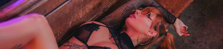 zeenavalvona_clipstore