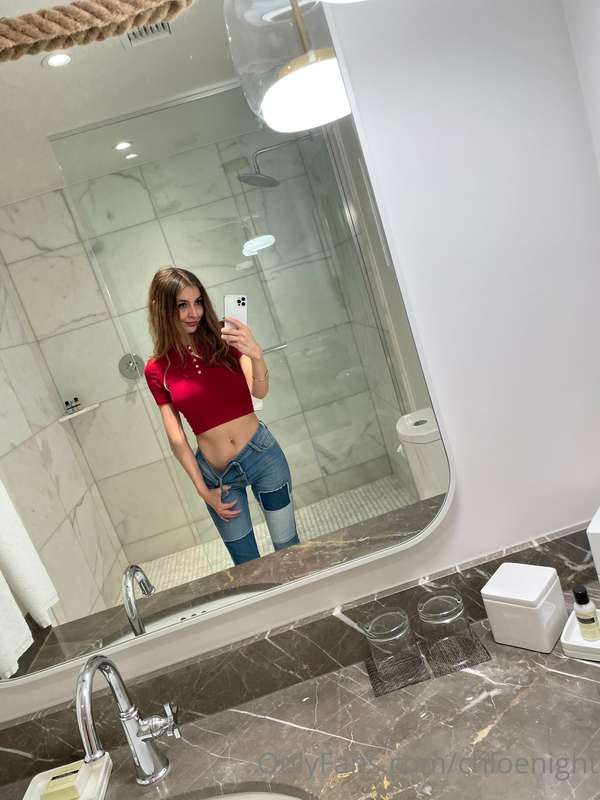 chloenight image #3