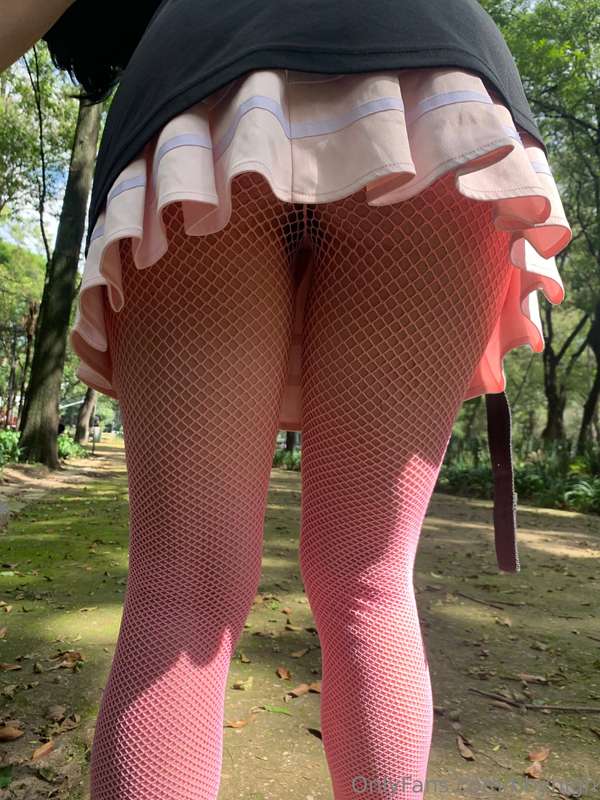💕🔥🔥☺️💝 bajo mi falda