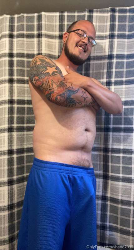 Come subscribe to see all my spicy pics and vids