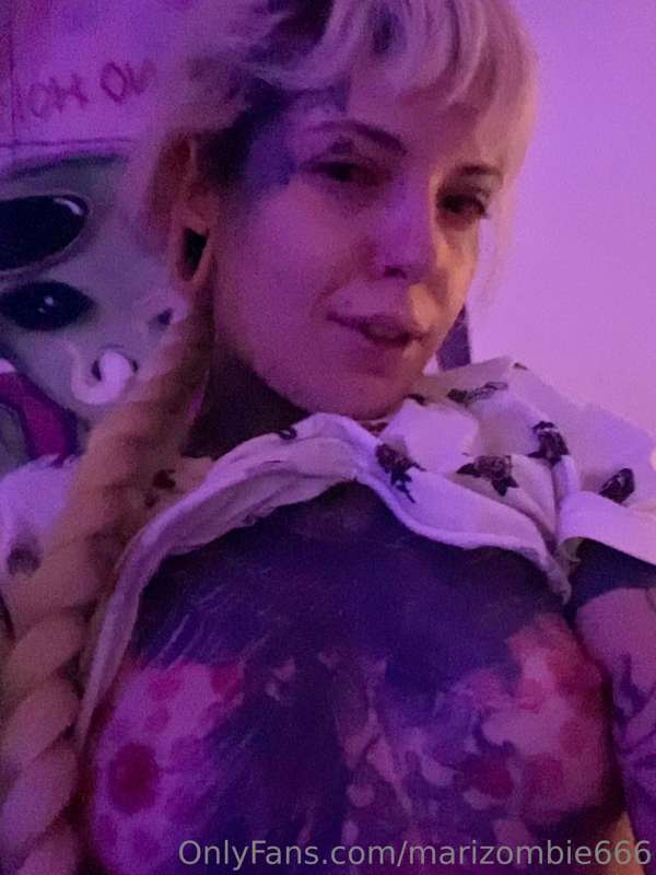 marizombie666 image #3