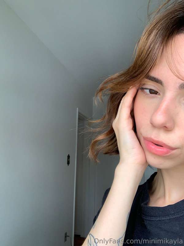 my eyes are still in dreamland, can’t you tell? 👀