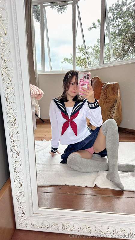 arisepeachy photo
