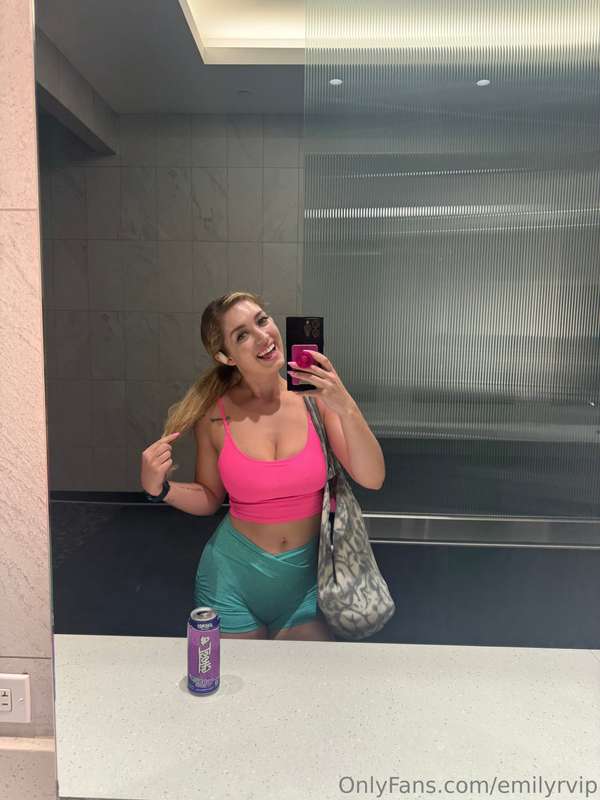 Another day at the gym 😇😉