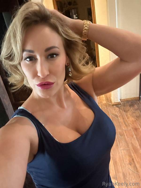 Hoping you all have a wonderful weekend full of sex, orgasms..
