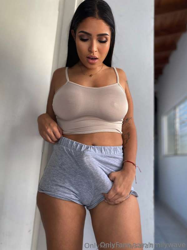 She @sarah_officialxo is ready for your cockNaughty LADY who..