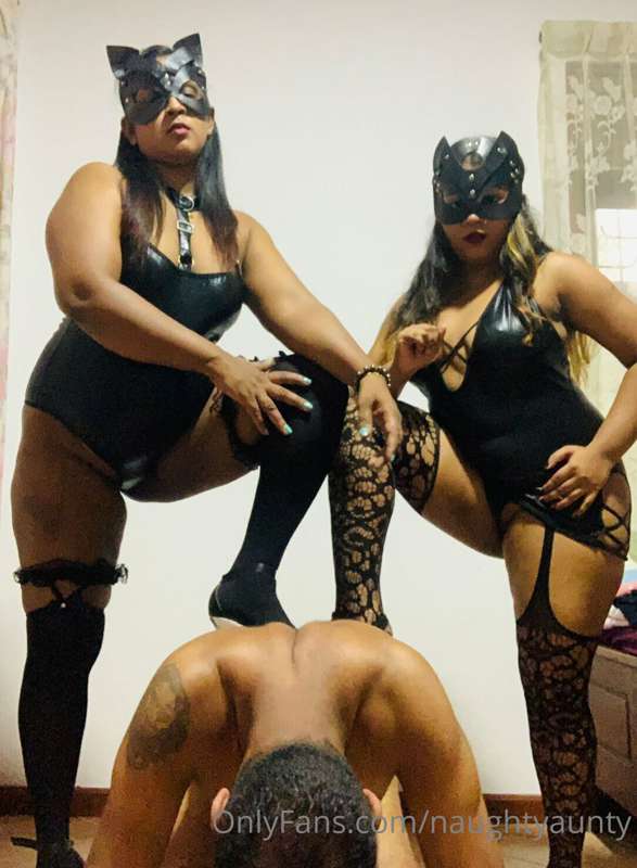 naughtyaunty