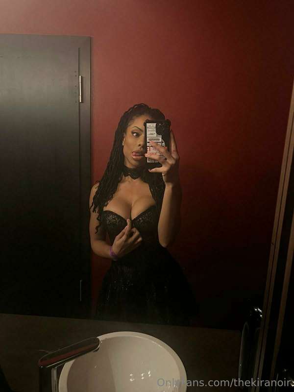 Foto 675 von Kira Noir auf Tocromo