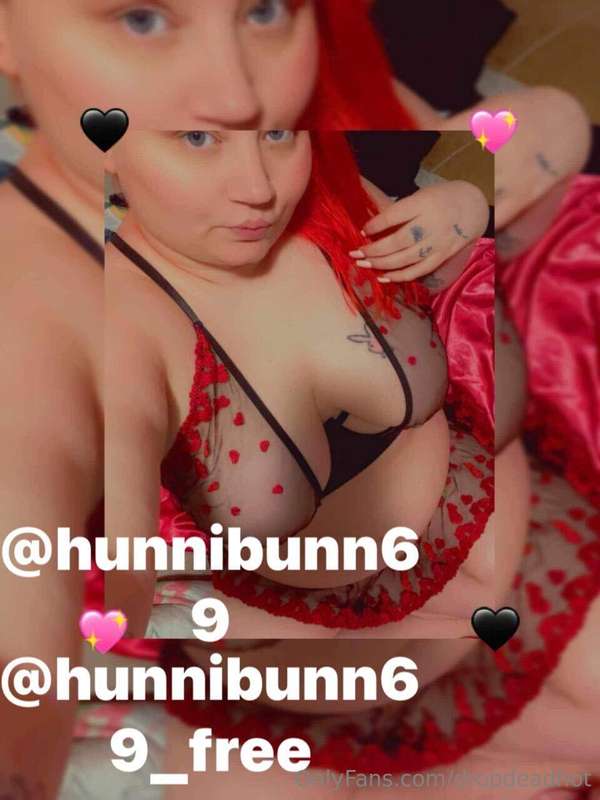 My friend is waiting for you to cum play with her! She uploa..