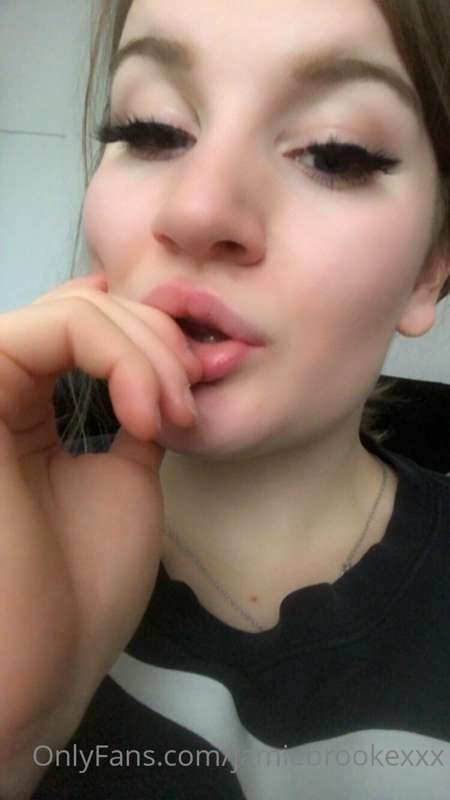 Babee
Pussy time, right now 🤯