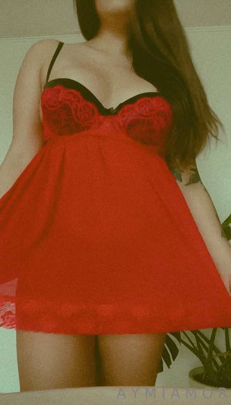 hope you like a lady in red and undressing between monsteras..