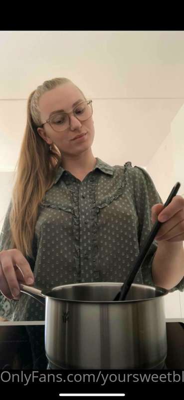Do you want me to cook for you?😋