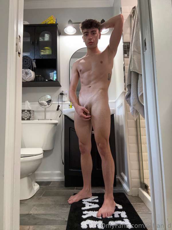 Fresh out the shower 🚿 