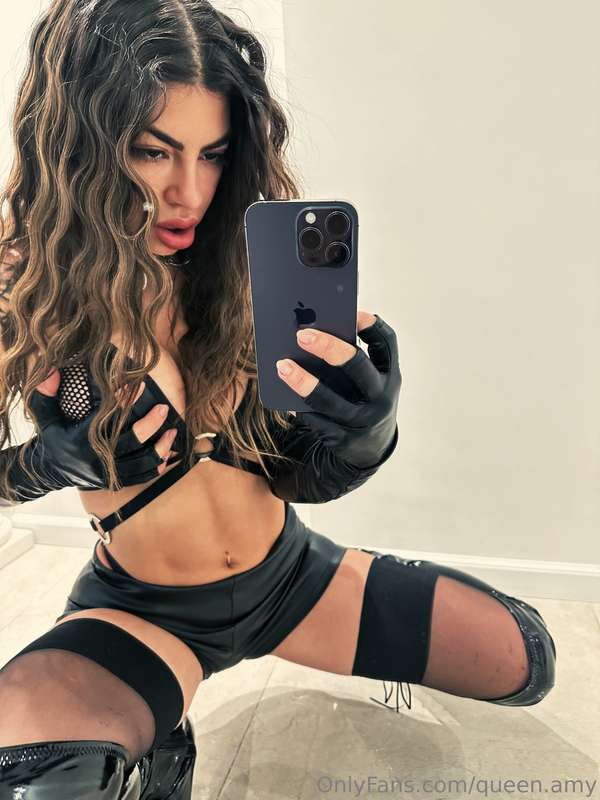 Tell me about your feelings… your desires 😈I want to know mo..