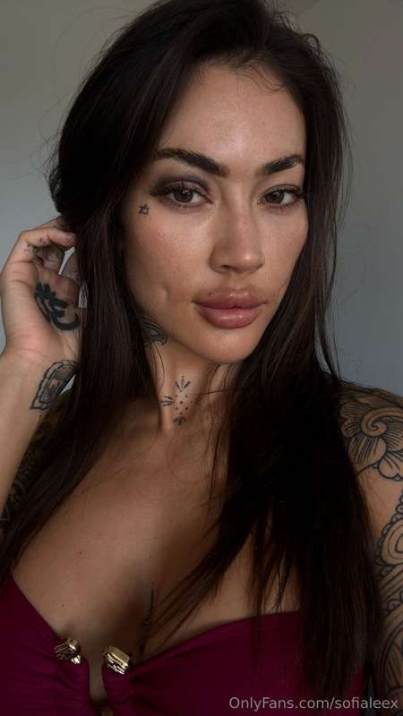 Gimme a kiss?👄