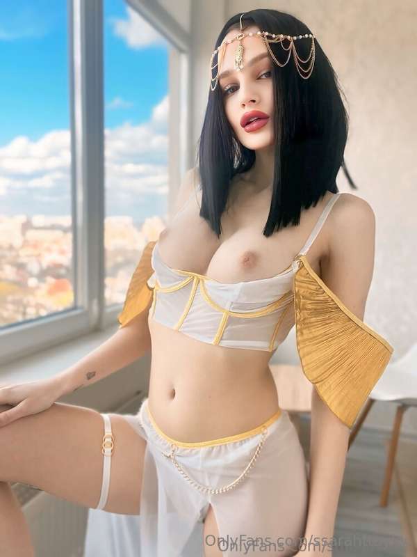 Her @mary.sweet.m beauty and attention will make you excited..