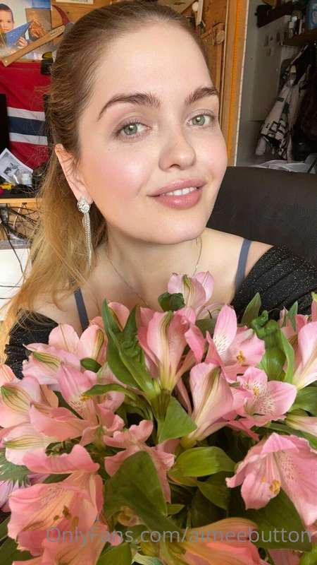 aimeebutton image #3