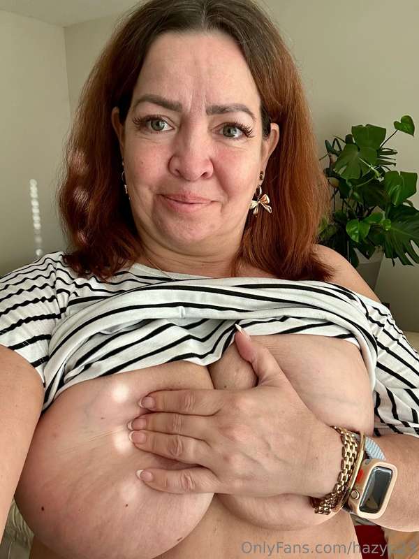 Want to watch me rub and caress and bounce my titties? I can..