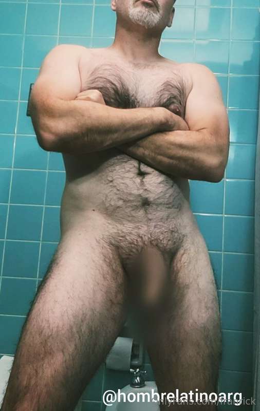 @hombrelatinoargFree page!   Mature and experienced man     ..