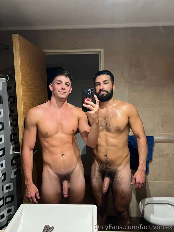 Ducha juntos 🥵🔥💦💦 @xaviblinded