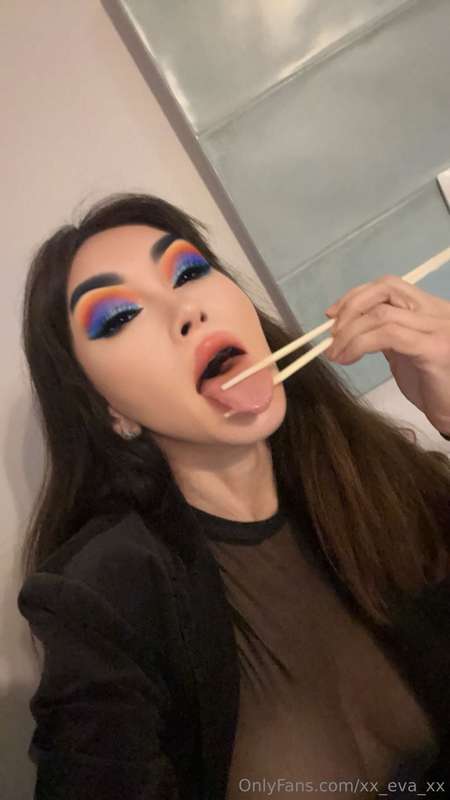 Tomorrow is my birthday 🎁 and I want to treat myself to a de..