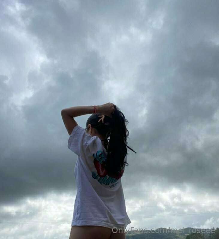 mel_roseee