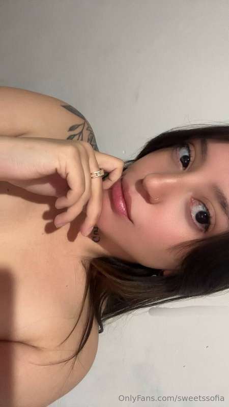 @nellarosee ⭐❤️✨Sexting 💻Custom📷Nudes👙Vc@l 📞Hello love, I'm ..