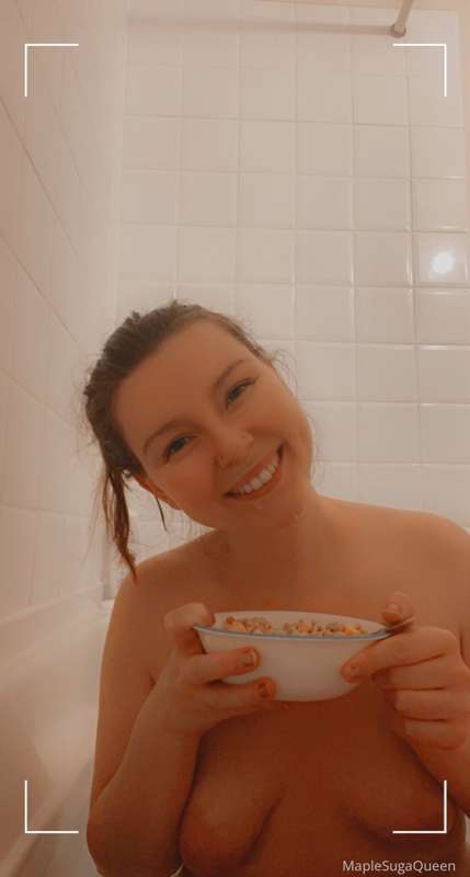 I’m an adult so I can eat cereal in the bath tub 🤤🤤🤤