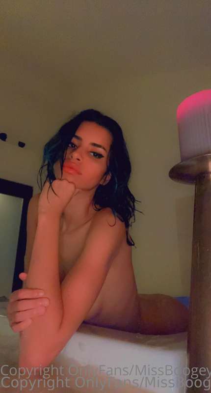 are you thinking about something **naughty??** I sure am 😈🔥🔥