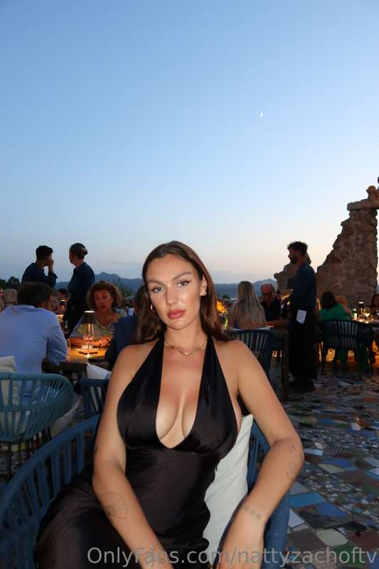Date night! Visit @nattyzachvip to see what happens later… 😏..