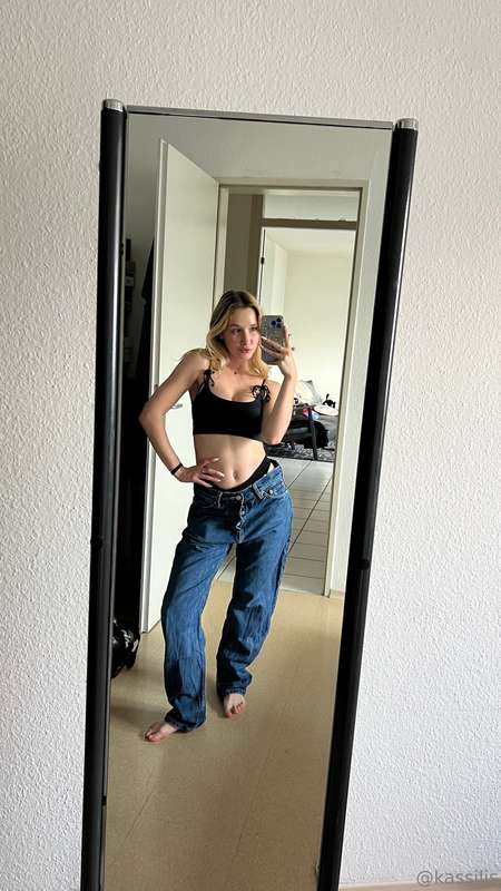 Do u like my ne jeans?🫦
