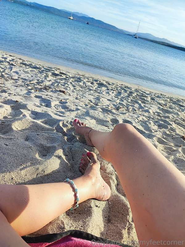 Enjoy this wonderful view!!Living in Paradise ☀️👙🏖️👣#feer #f..