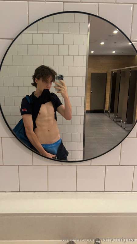 Im your boy next door 😘