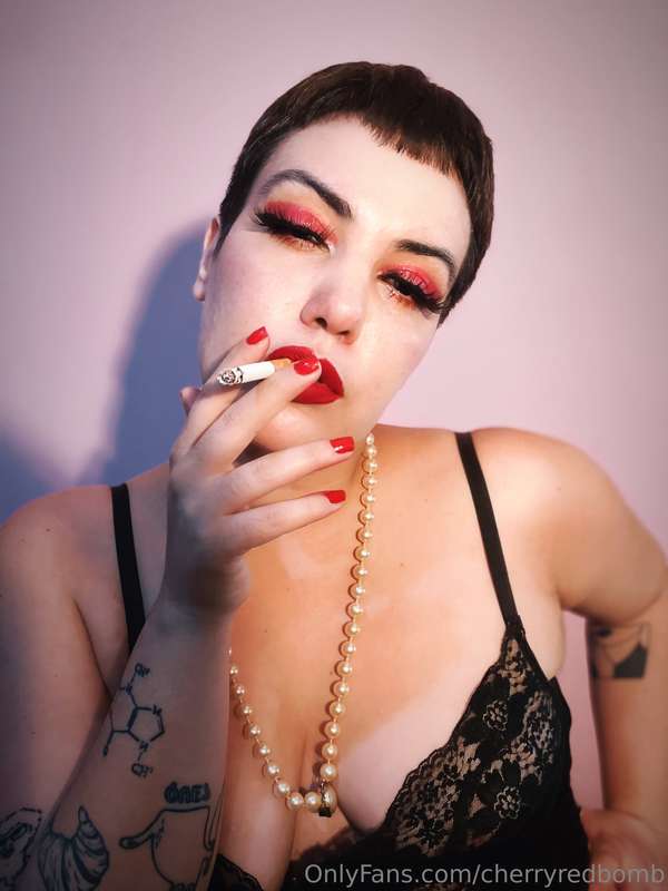 Open your mouth and enjoy my smoke