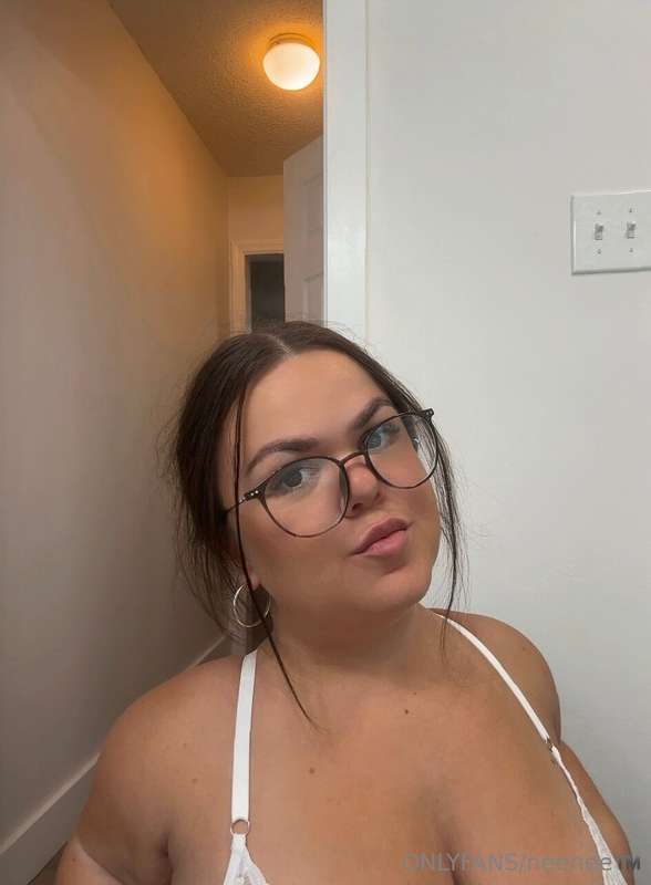 let’s be honest... my glasses aren’t what’s keeping your att..