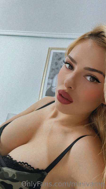 Tengo algo muy hot que quiero compartir contigo 💦
