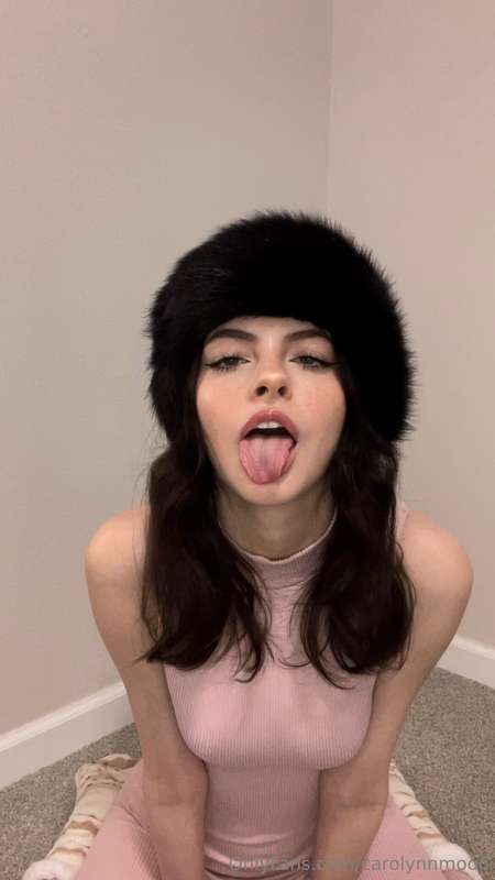 carolynnmoon