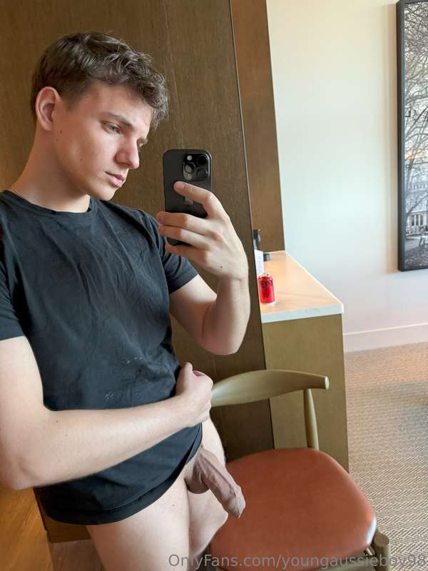 youngaussieboy98