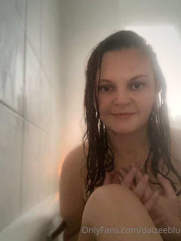 Morning, I love to relax in the bath with a good book…