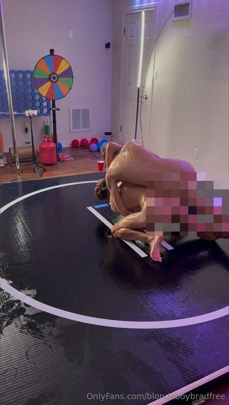 blondeboybradfree