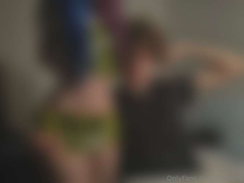 👩🏻‍❤️‍💋‍👨🏻 ⚠️