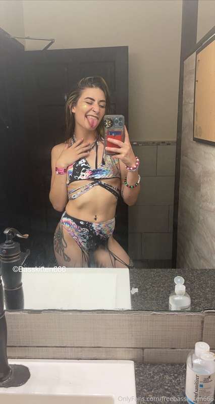 missqueenblue