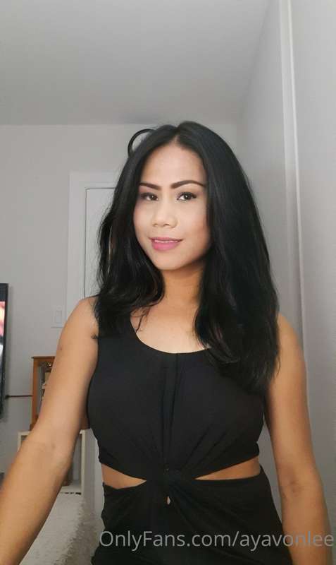 YOUR BIRTHDAY  GIRL
WEARING A BLACK SEXY OUTFIT.

** TIPS IS..