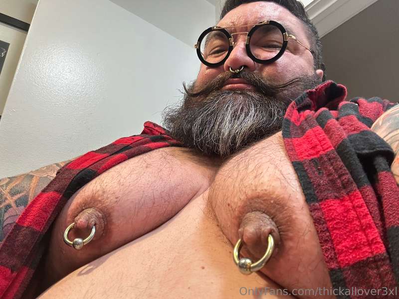 Tiddies growing huge 