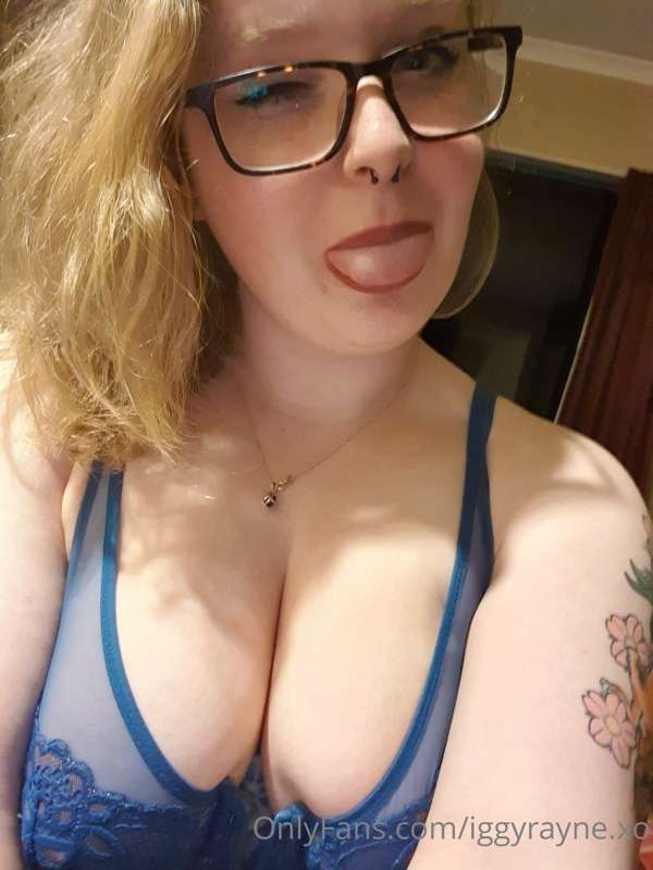 Happy hump day! 
Just a little something to help you get thr..