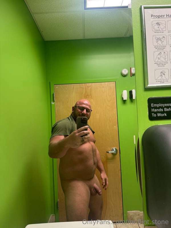 When you’re bored at the dentist you go take bathroom pictur..