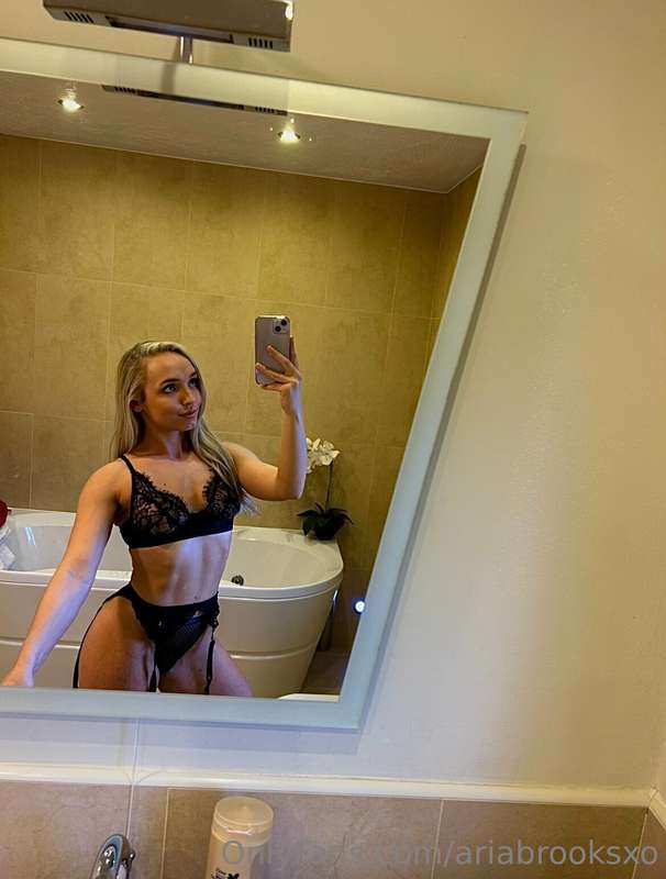 ariabrooksxo