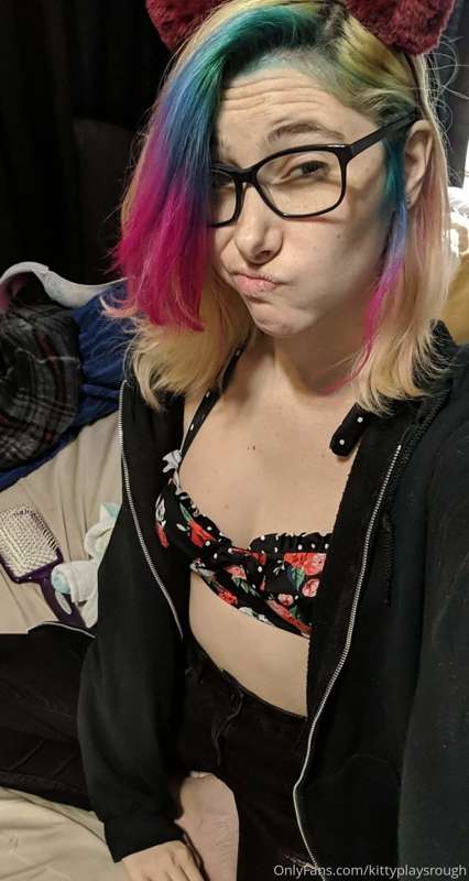 kittyplaysrough image #0