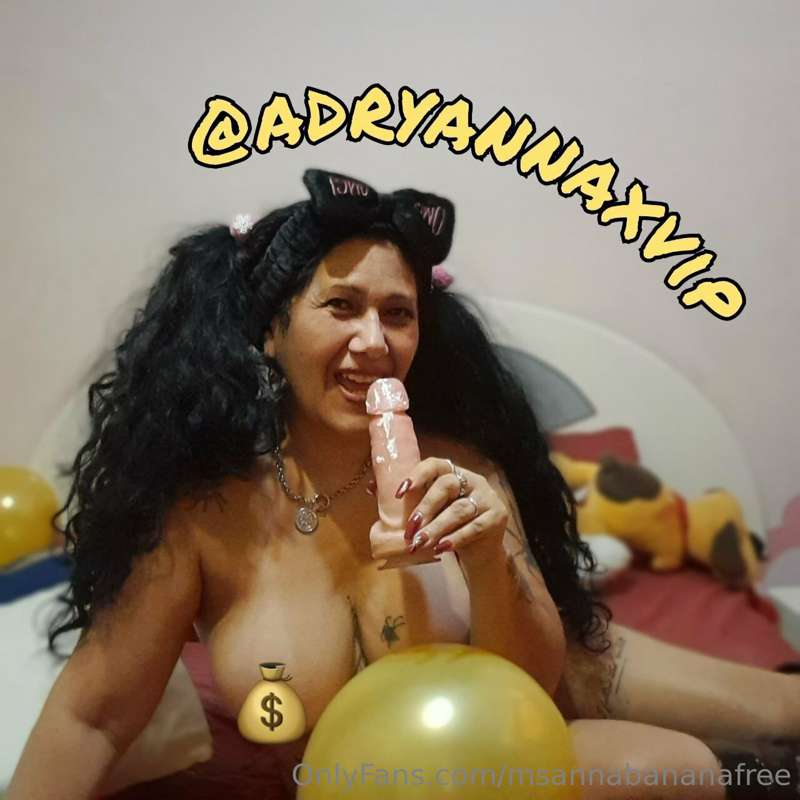 @adryannax
@adryannaxvip
Tattooed Latina MILF with huge tits..