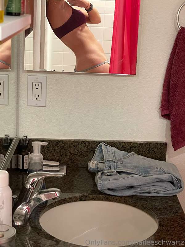 haileeschwartz